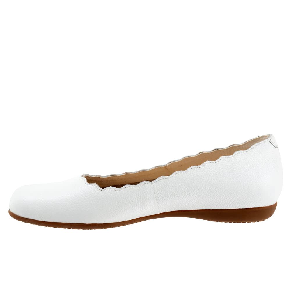 Trotters Sabine Womens Slip On 7 BM US White