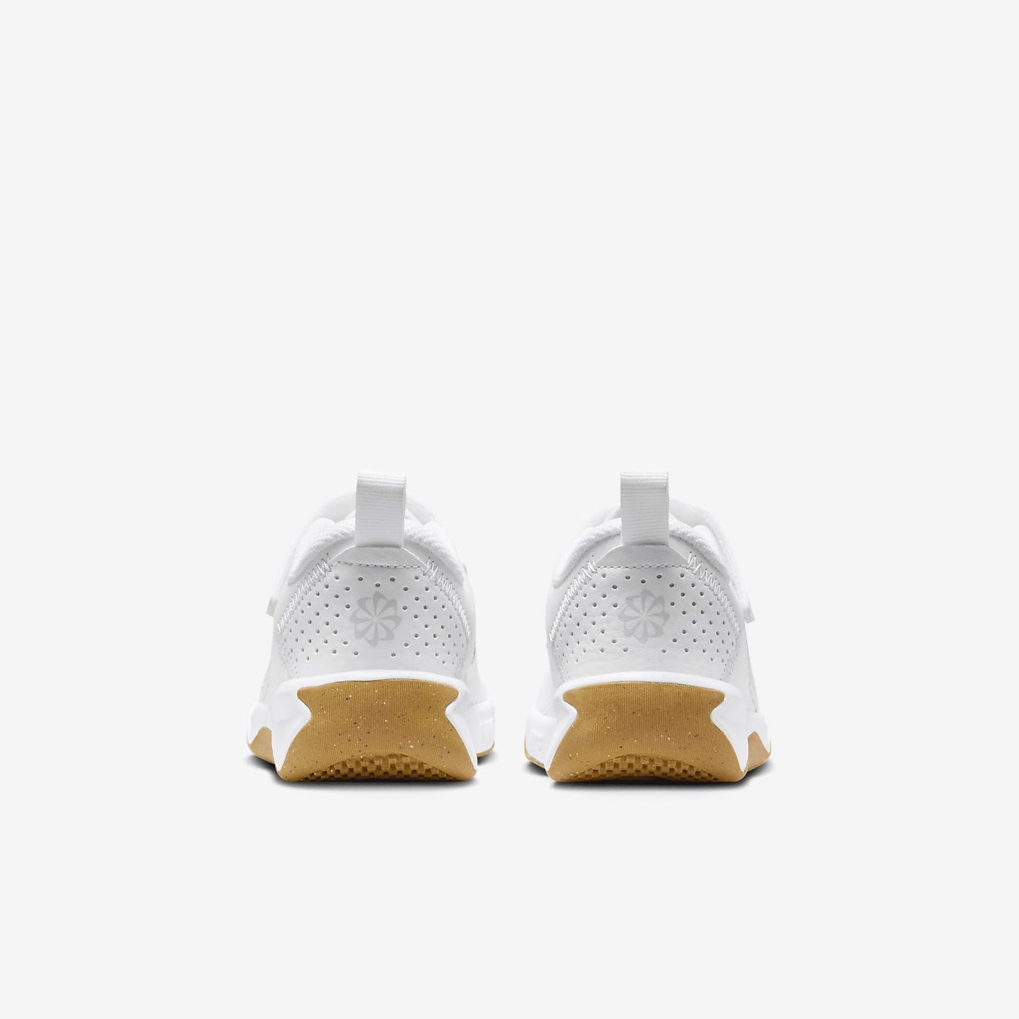 Nike Omni Multi-Court Little Kids' Shoes (DM9026-105, White/White-Pure Platinum-LT Smoke Grey) Size 13