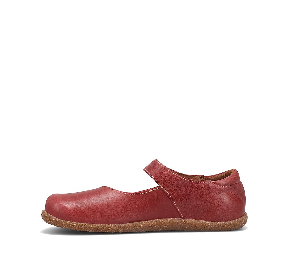 Taos Footwear Women's Ultimate Currant Flat 7-7.5 (M) US