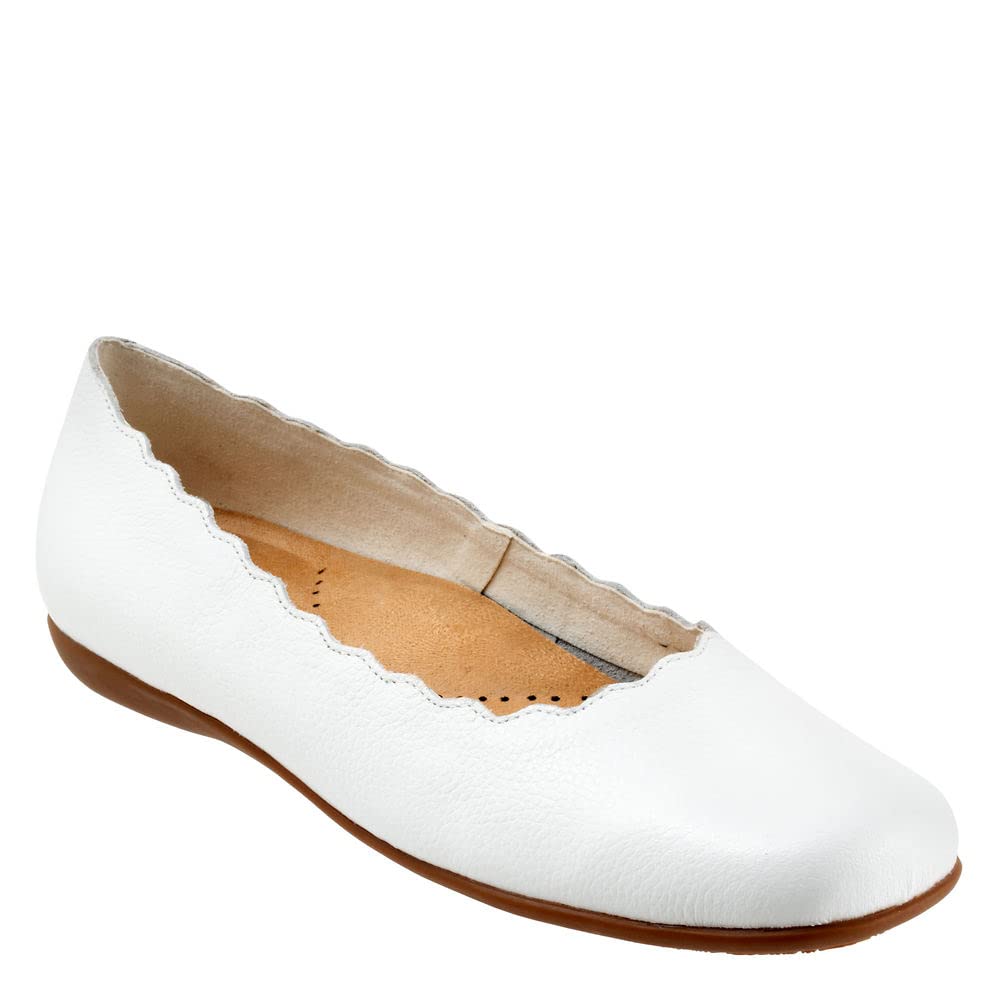 Trotters Sabine Womens Slip On 7 BM US White