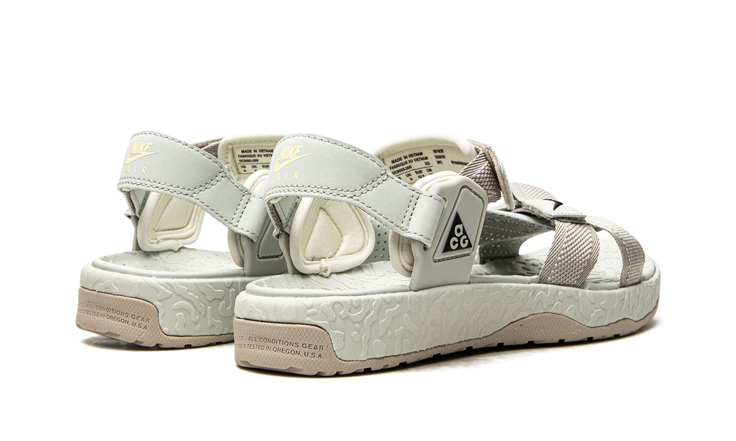 Cream Nike ACG Air Deschutz Sandals