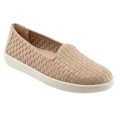 Trotters Women's Adelina Loafers Nude 9 Medium