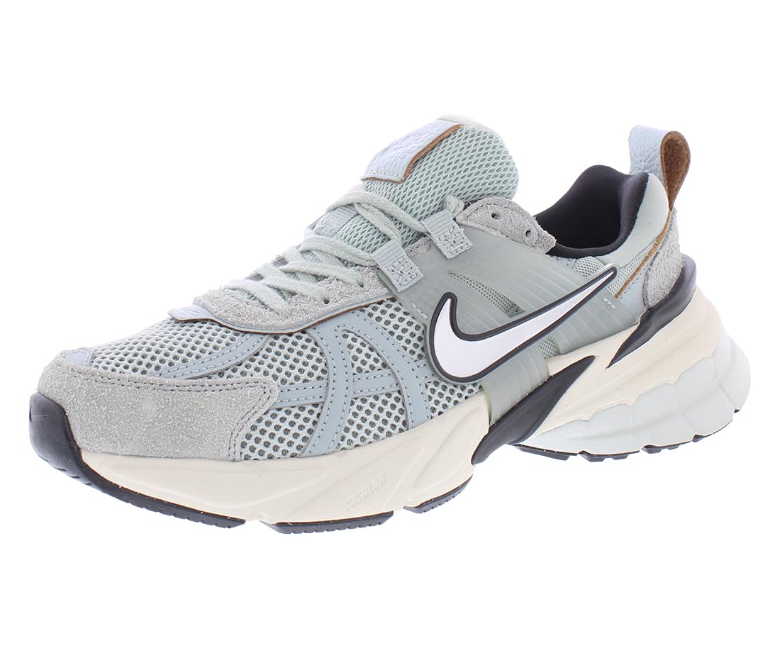 Nike Womens V2K Run Trainers FN6703 - Light Pumice Chrome 003