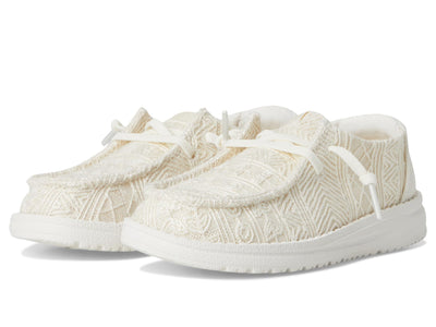 HEYDUDE Kids Wendy Crochet Lace (Little Kid/Big Kid) - Shoes for Kids - Canvas Upper - Cotton Lining White/Gold 6 Big Kid M