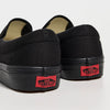 Vans - Unisex Adult Classic Slip-On Shoes in Black/Black, 4 D(M) US Mens / 5.5 B(M) US Womens, Black/Black