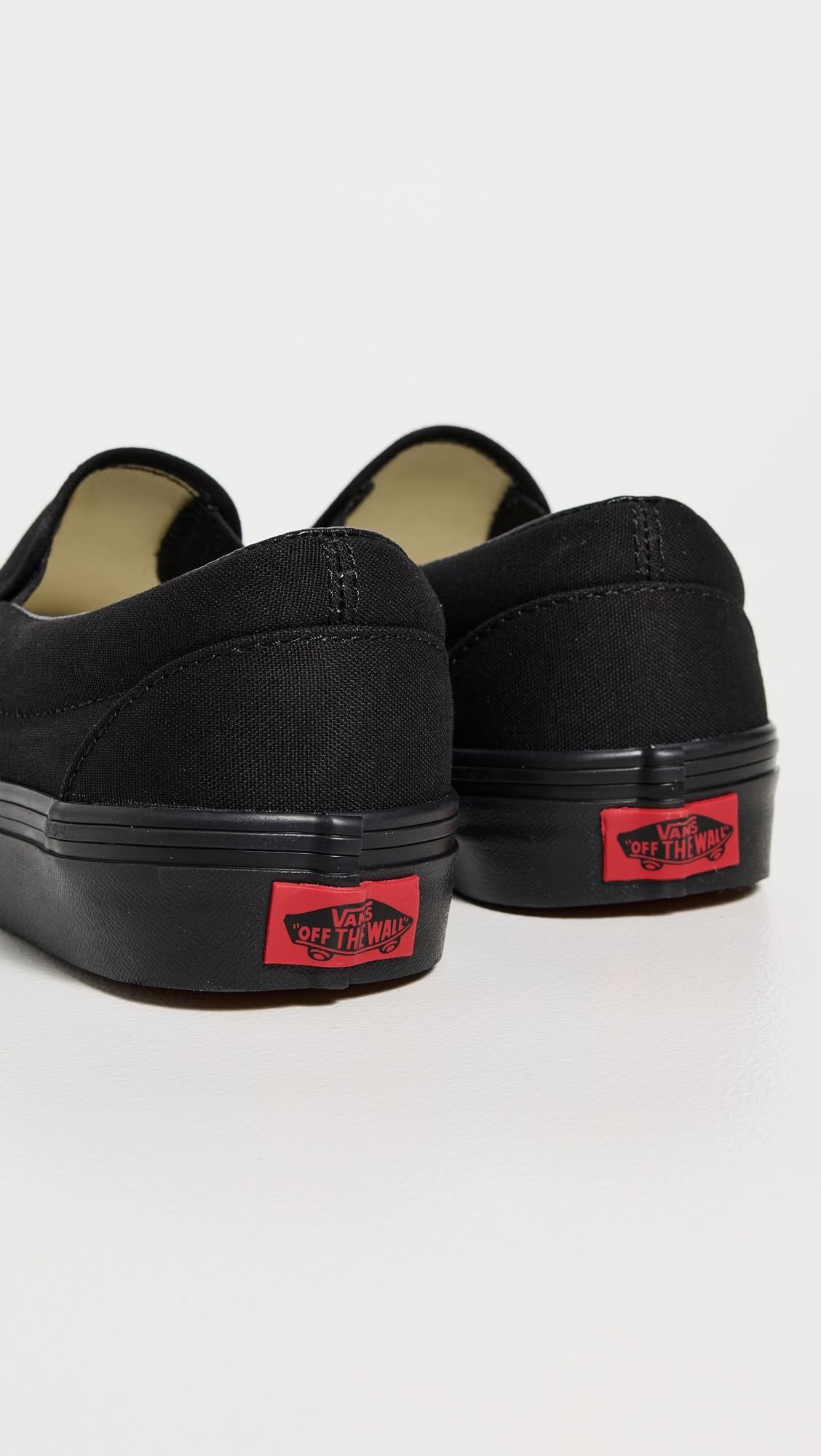 Vans - Unisex Adult Classic Slip-On Shoes in Black/Black, 4 D(M) US Mens / 5.5 B(M) US Womens, Black/Black