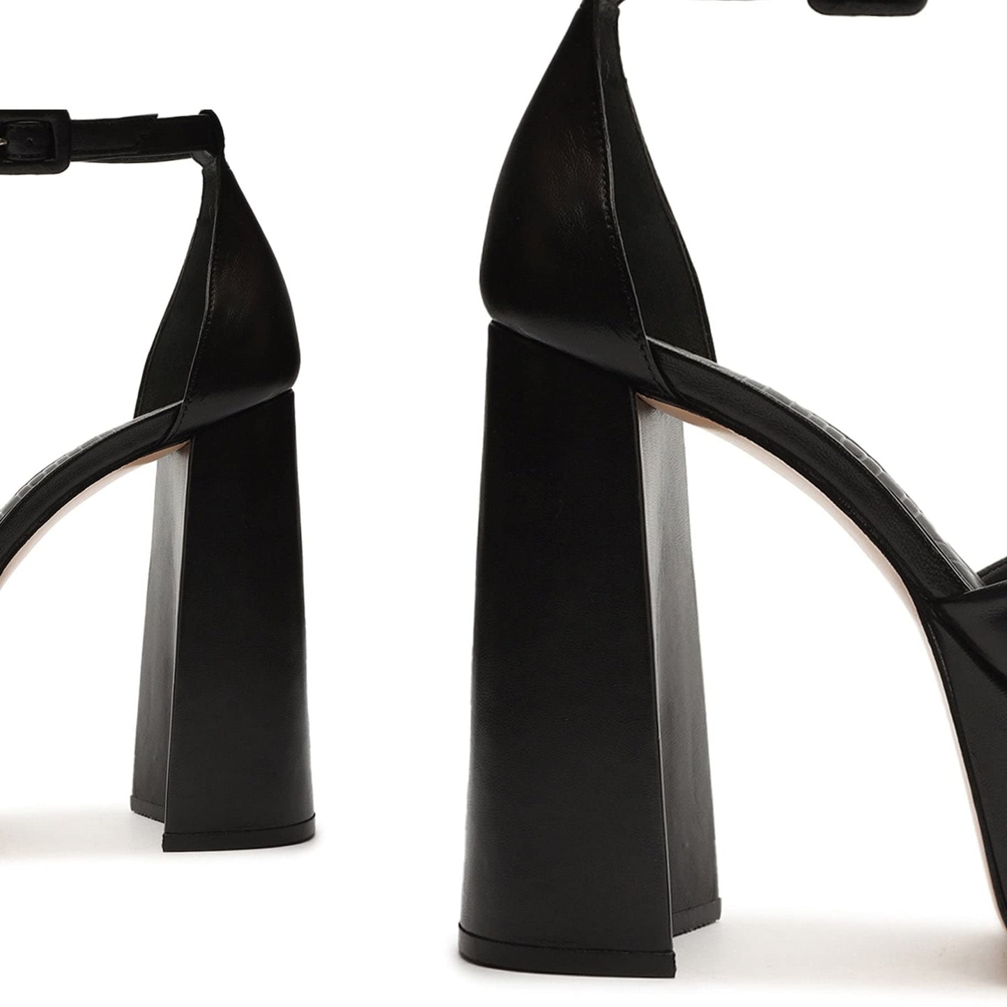 SCHUTZ Lenne Black 6 M
