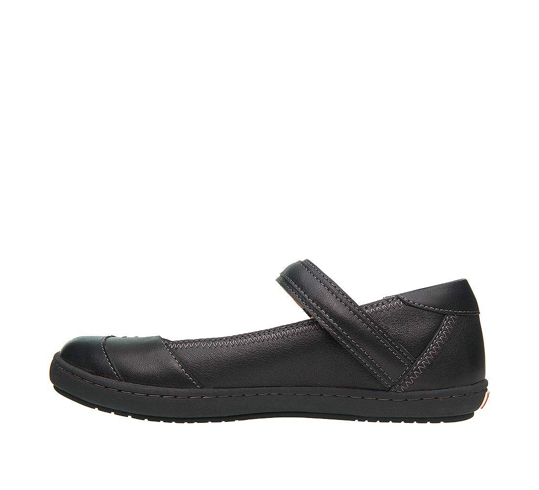 Taos Footwear Women's Forward Black on Black Flat 9 (M) US