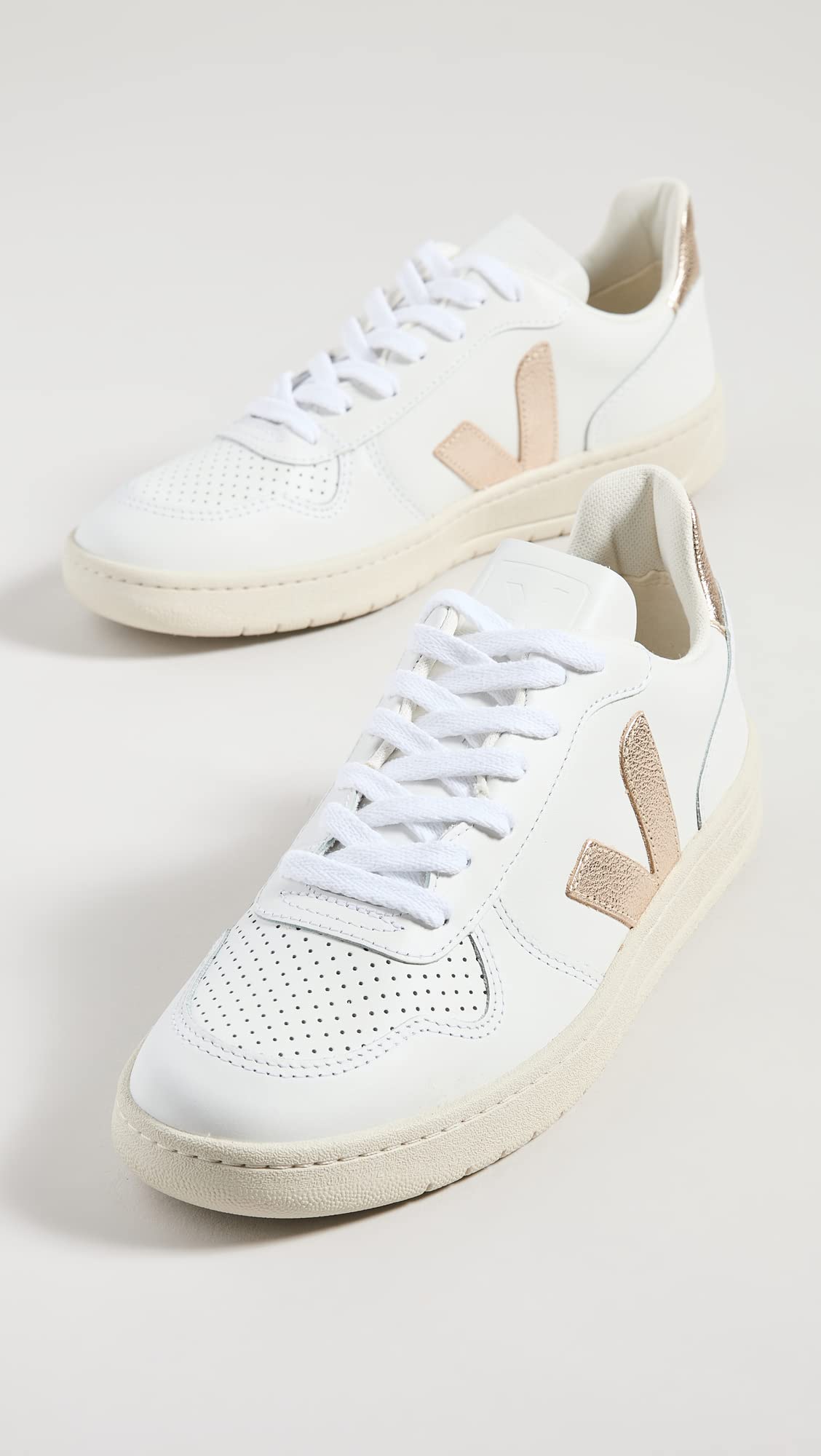 Veja Men's V-10 Sneakers, Extra White/Platine, 10 Medium US
