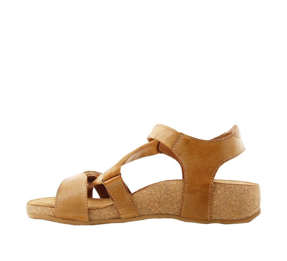 Taos Footwear Women's Universe Camel Sandal 9-9.5 W US