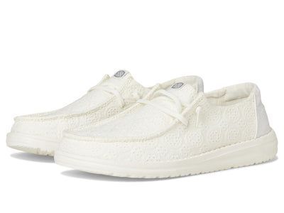 HEYDUDE Kids Wendy Eyelet Lace (Little Kid/Big Kid) - Shoes for Kids - Canvas Upper - Cotton Lining White 5 Big Kid M