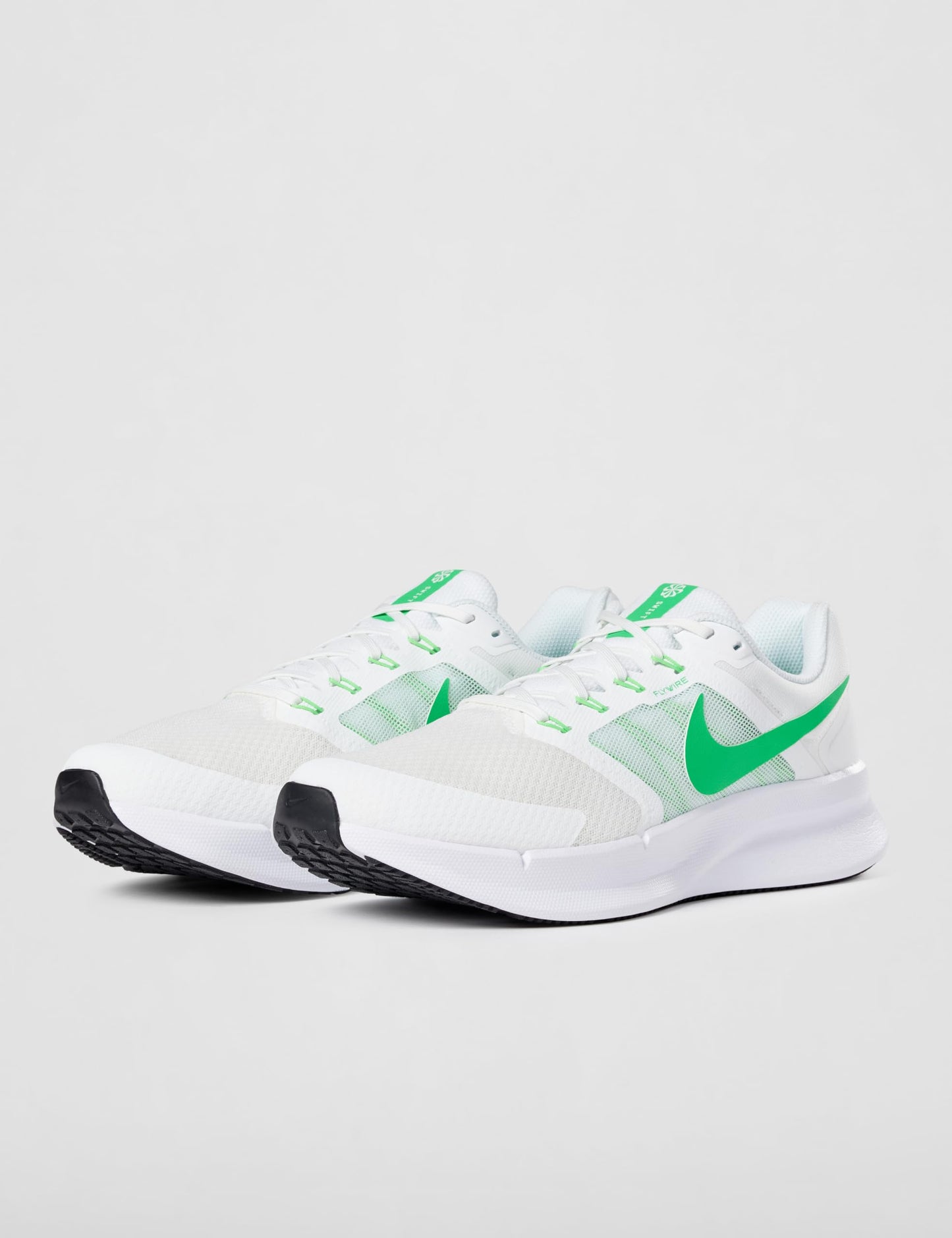 Nike Men's Run Swift 3 Road Running Shoes, Summit White/Green Shock-Barely Green, 10