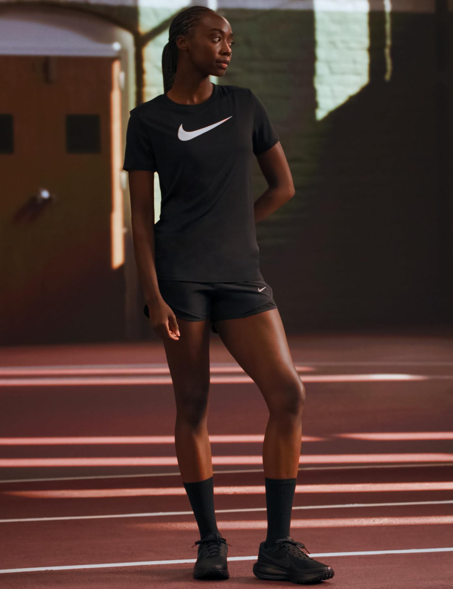 Nike Women's Revolution 8 Road Running Shoes, Black/Anthracite, 5.5