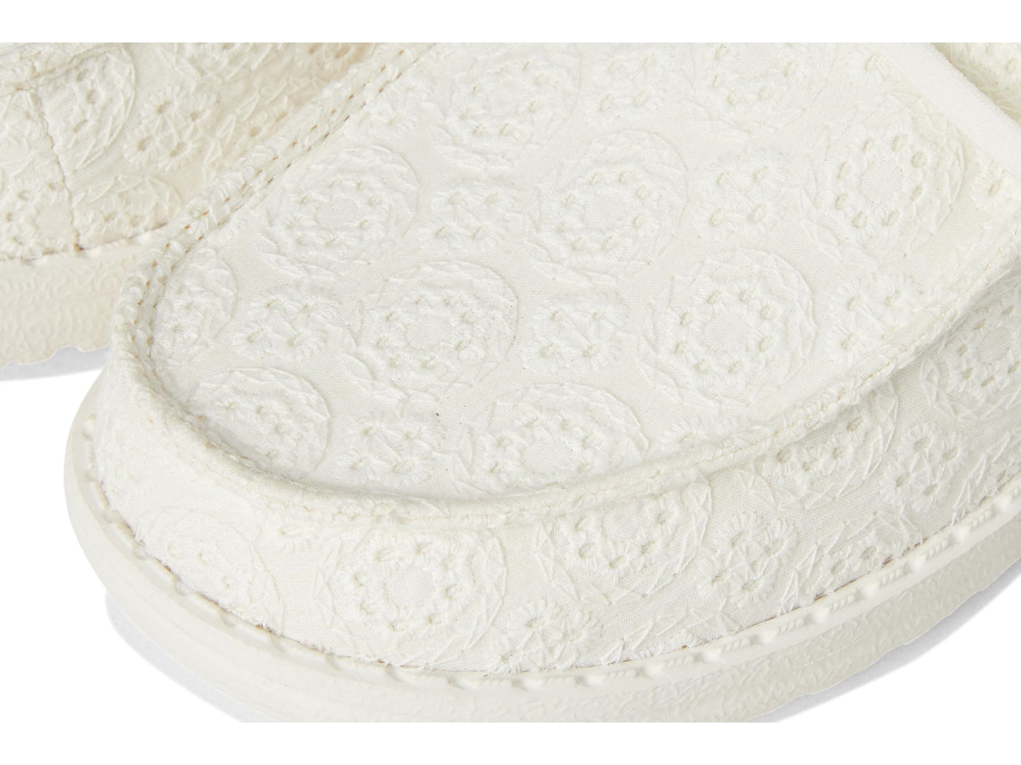HEYDUDE Kids Wendy Eyelet Lace (Little Kid/Big Kid) - Shoes for Kids - Canvas Upper - Cotton Lining White 5 Big Kid M