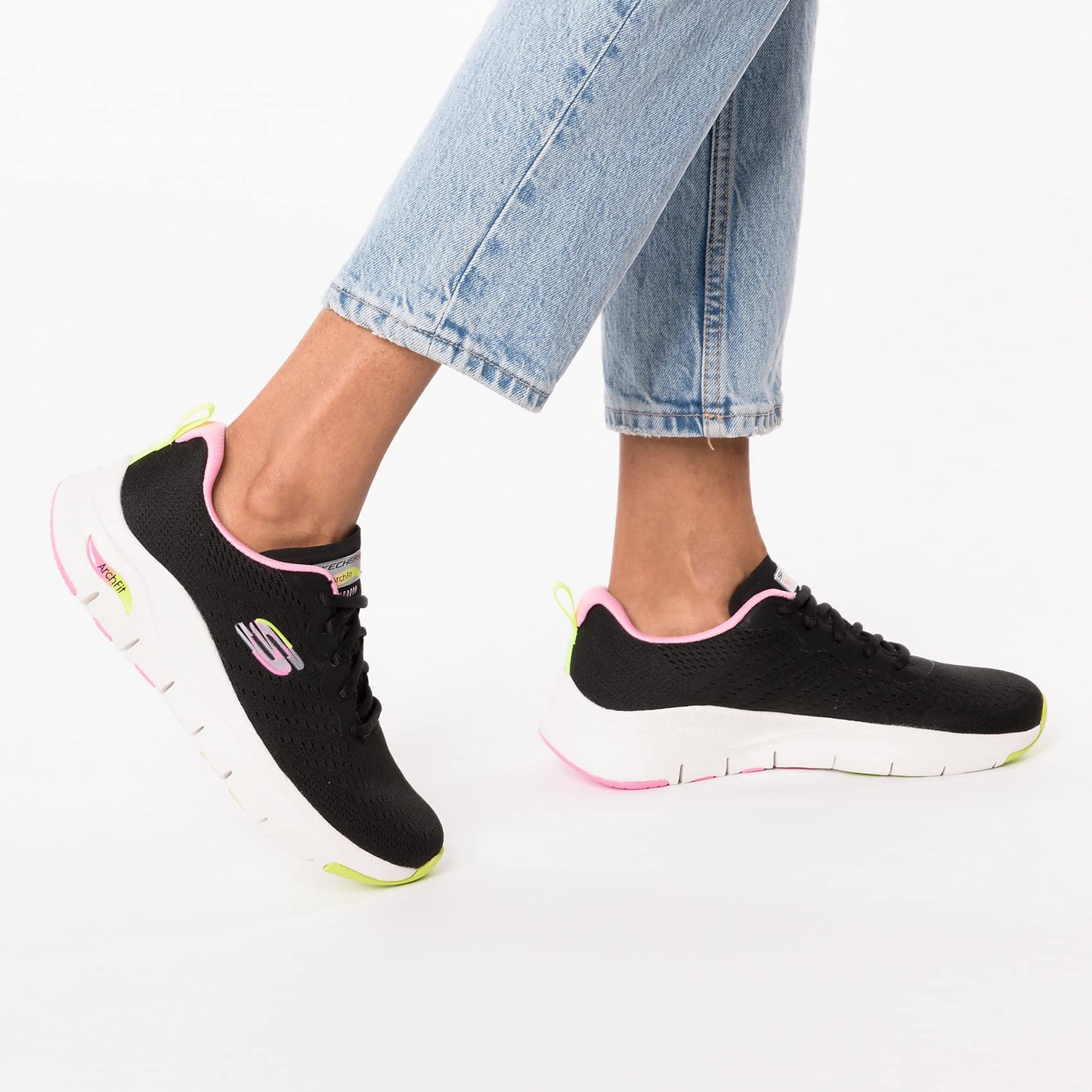 Skechers Sport Arch FitInfinity Cool Sneaker Womens Sneaker 85 BM US BlackMulti