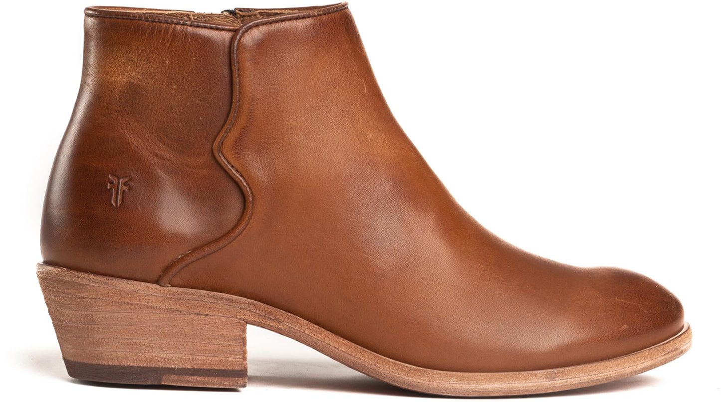 Frye Carson Piping Booties for Women Made from Soft Full-Grain Leather with Signature Western-Inspired Piping Detail and Supple Leather Lining – 4” Shaft Height, Caramel - Avalon - 6.5M