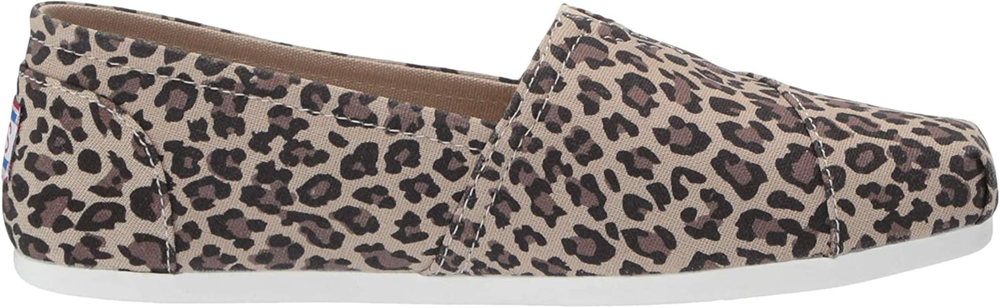 Skechers Women's Bobs Plush - Hot Spotted Ballet Flat Slip-On, Leopard, 6.5 W US