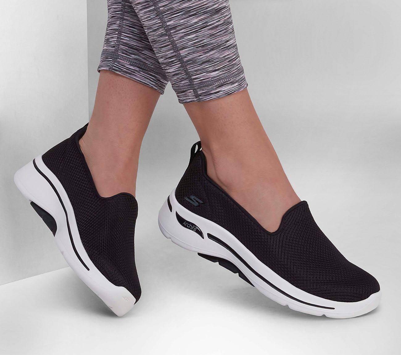 Skechers Women's Go Walk Arch Fit Grateful Sneaker, Black/White, 8 Wide