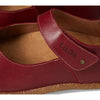 Taos Footwear Women's Ultimate Currant Flat 7-7.5 (M) US