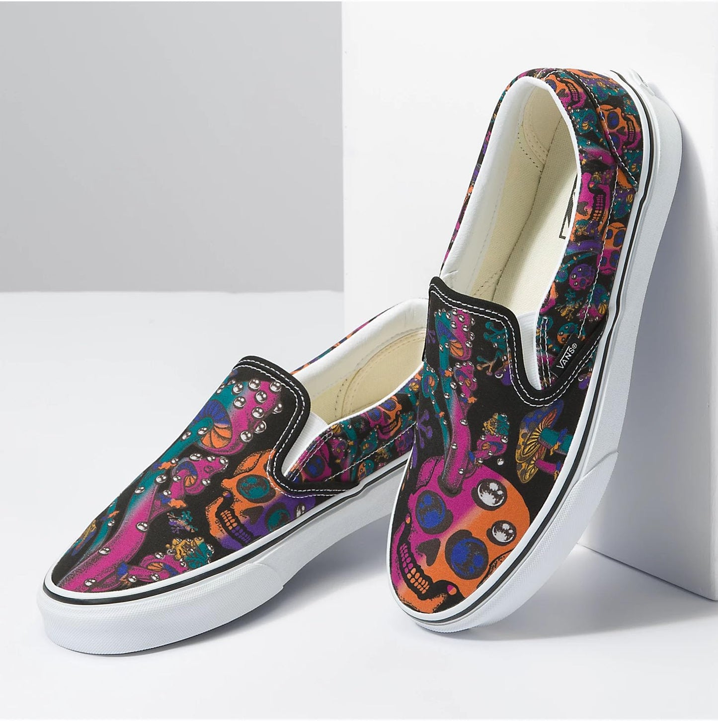 Vans - Unisex Classic Slip-On Shoes, Color Black Multi, Size: 3.5 M US Mens / 5 M US Womens