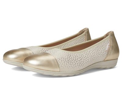 Mephisto Women's Erika 1 Ballet Flat, Light Sand Charm, 6.5