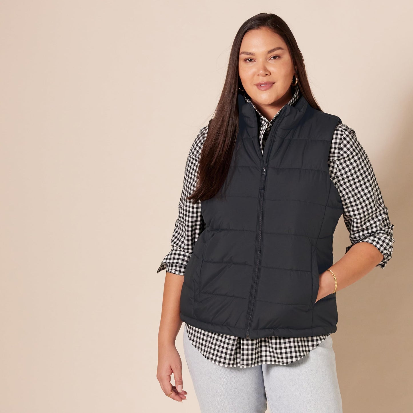 Amazon Essentials Women's Mid-Weight Puffer Vest, Black, Small