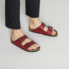 Birkenstock Arizona Unisex Leather Sandal, Bordo, 9