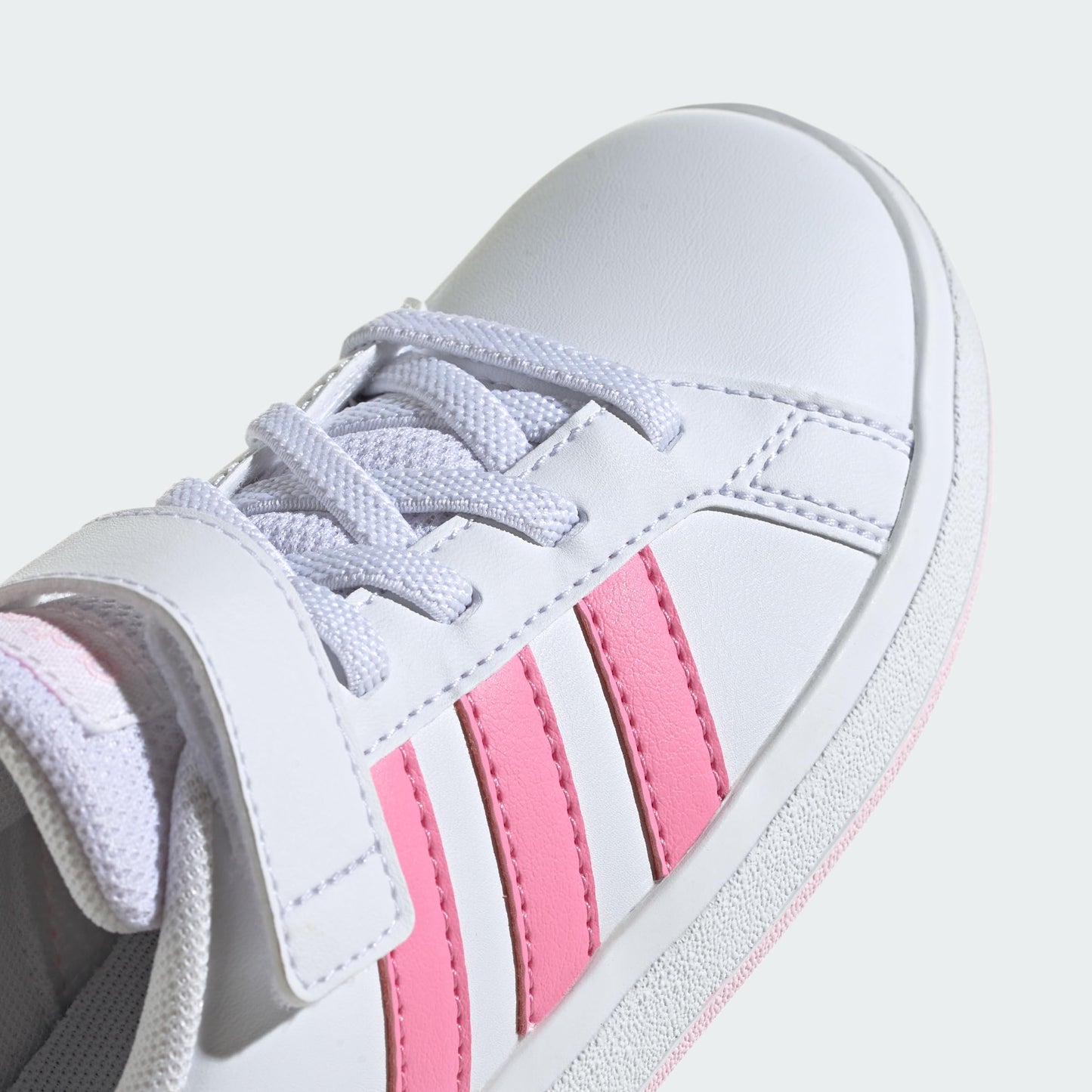 adidas Girl's Grand Court 2.0 Elastic (Little Kid/Big Kid) White/Bliss Pink/Clear Pink 4.5 Big Kid M