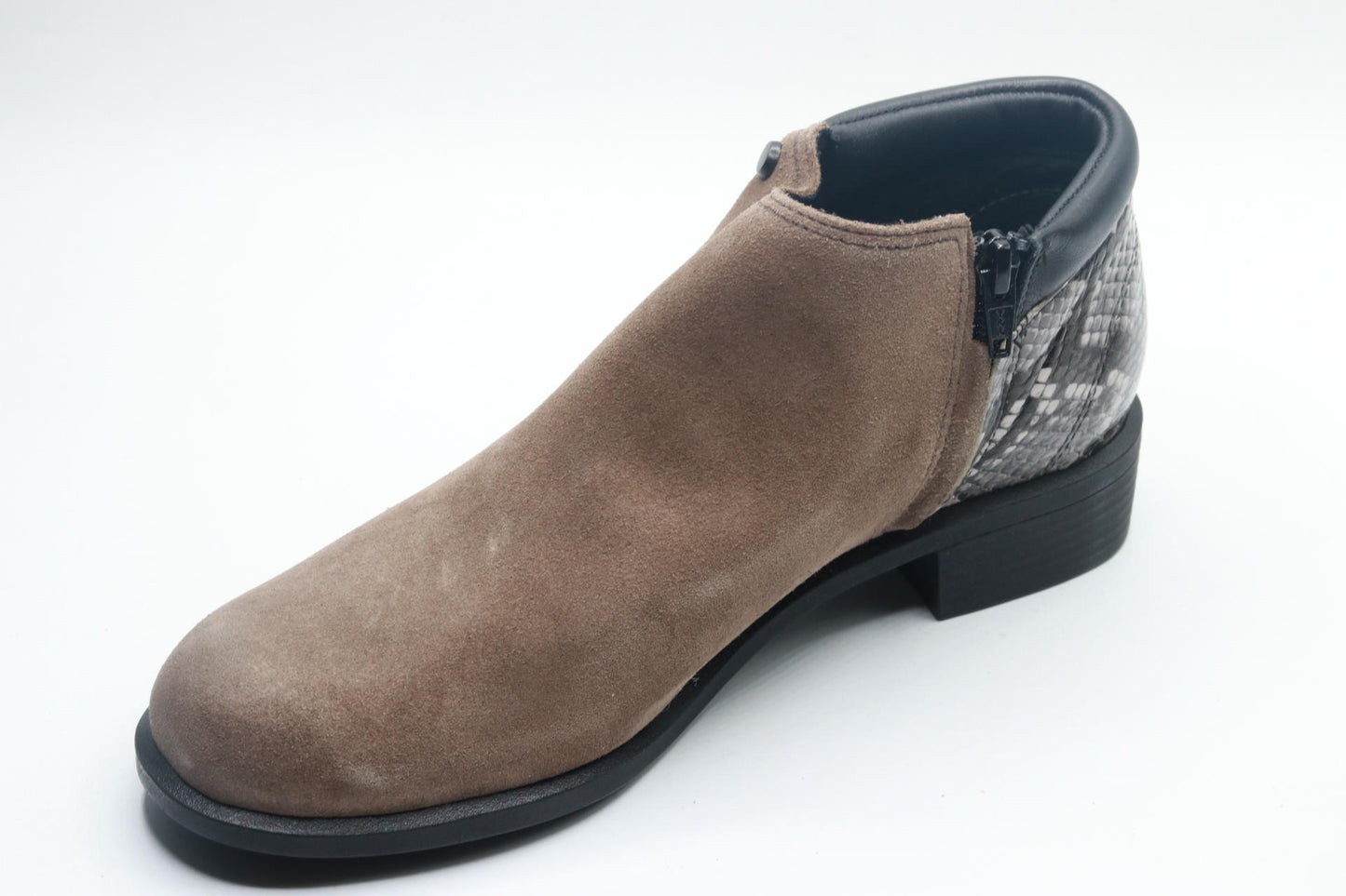 SAS Bethany Side Zip Ankle Bootie Tumbleweed 8.5 W - Wide (C)