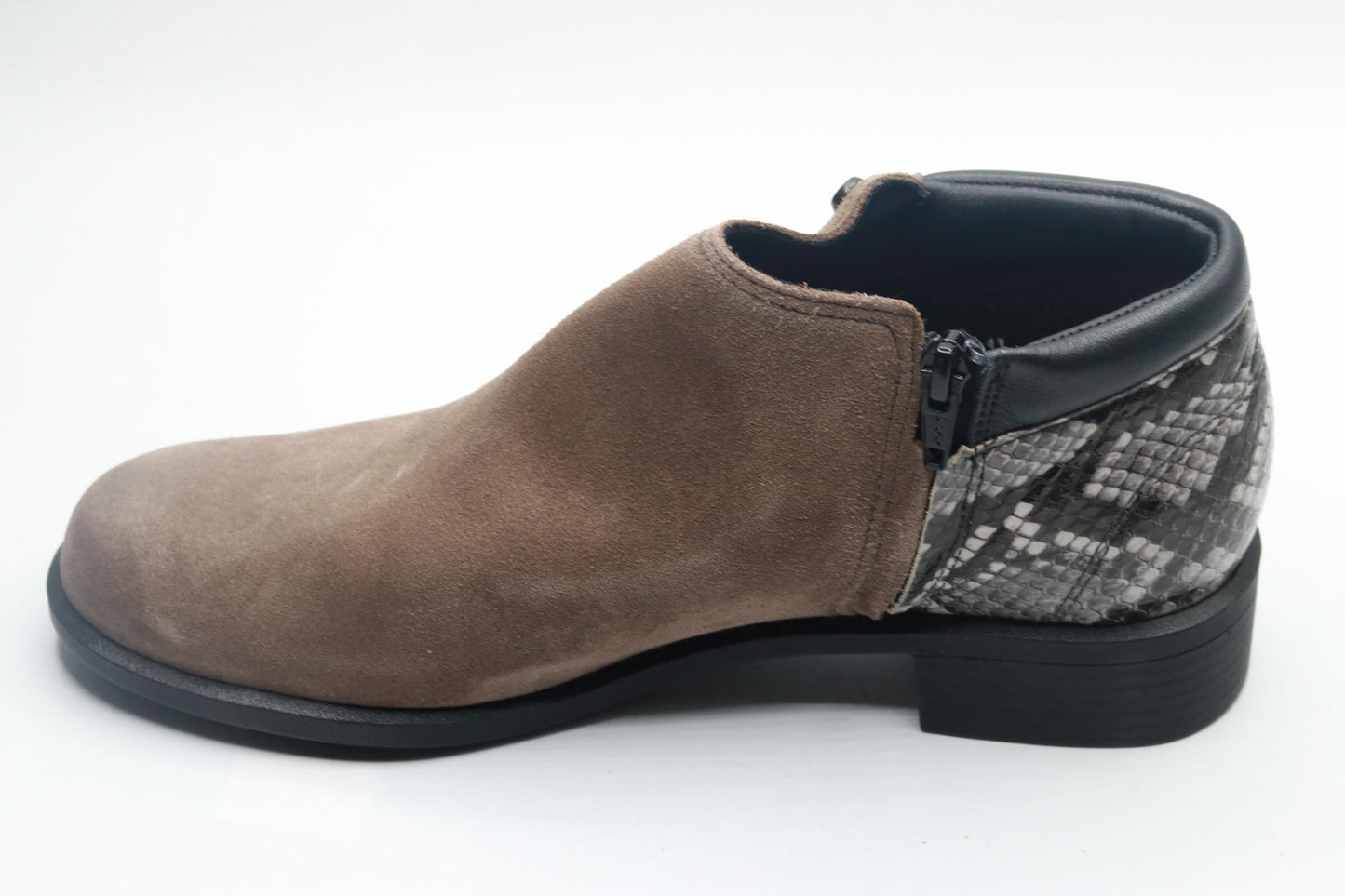SAS Bethany Side Zip Ankle Bootie Tumbleweed 8.5 W - Wide (C)