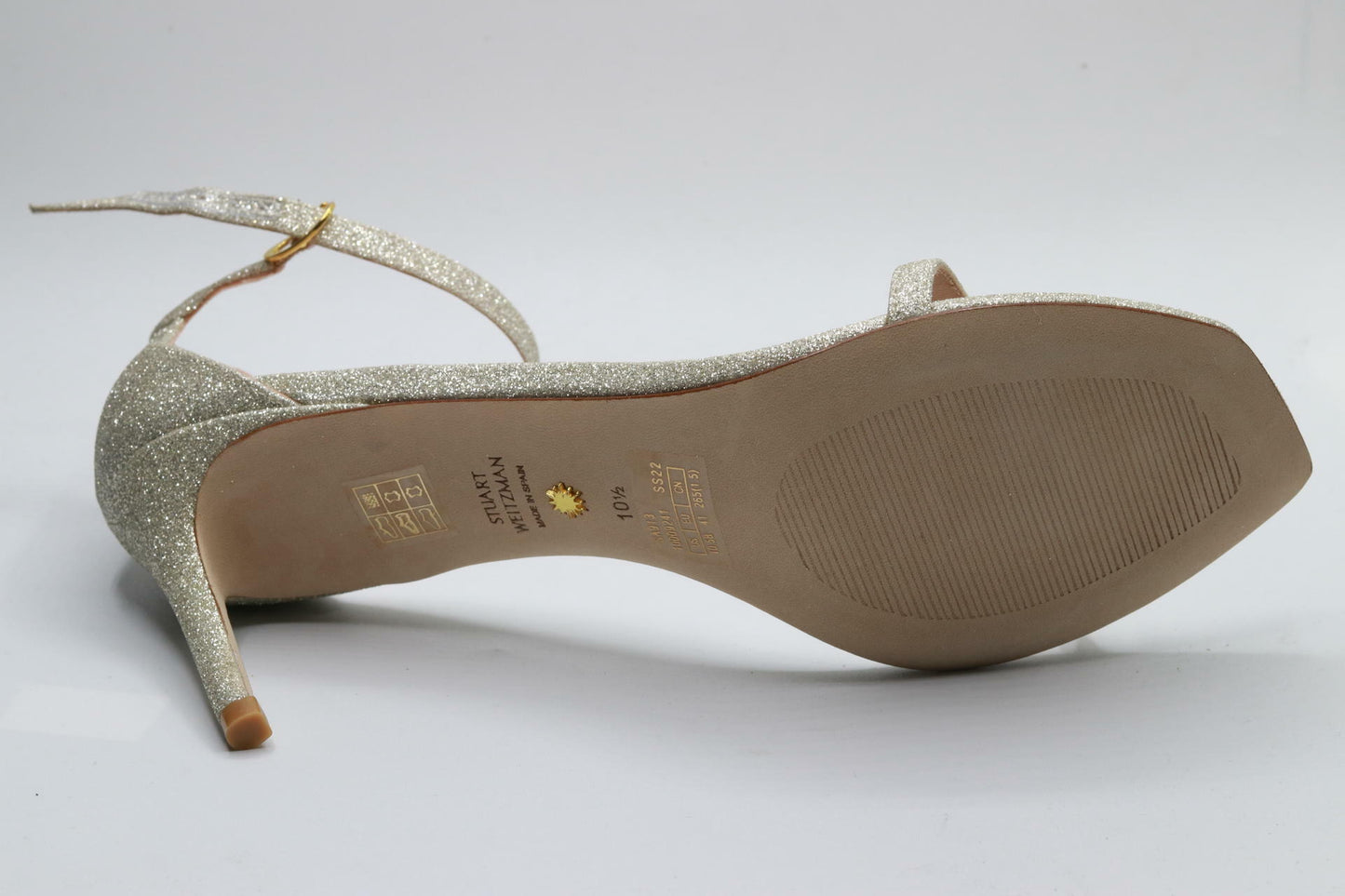 Stuart Weitzman Womens Nudistcurve 75 Sandal Platino 10.5 B