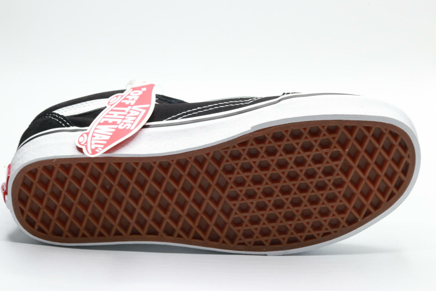 Vans Old Skool, Black White,  (6  Men , 7.5 Women) Sneakers