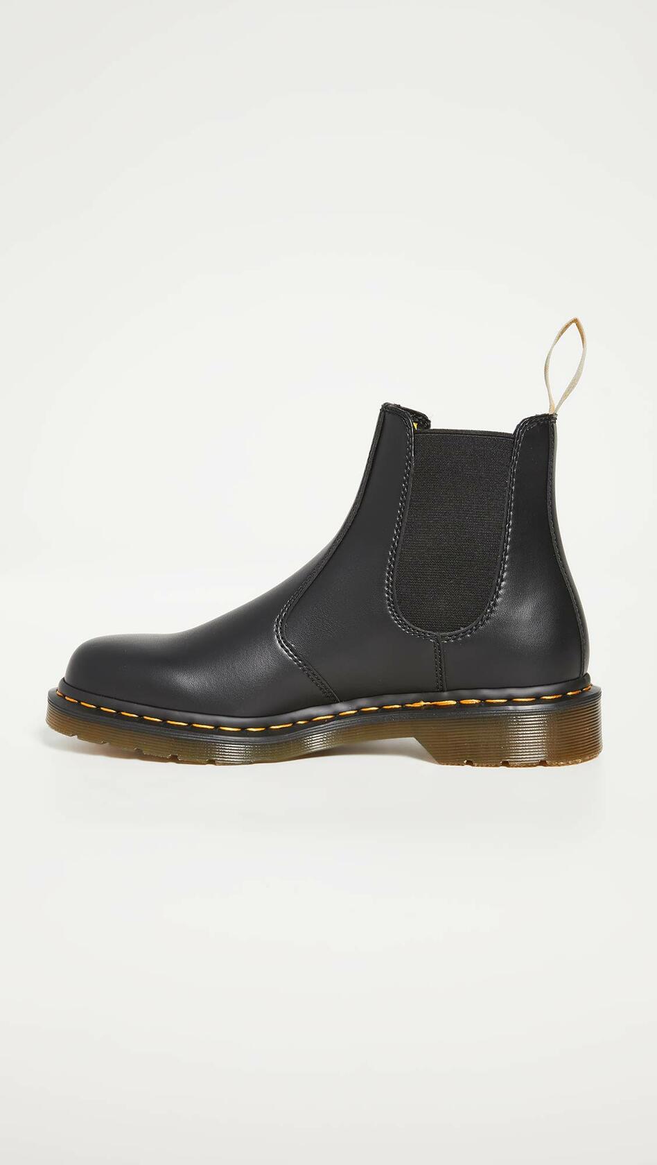 Dr. Martens Men's 2976 Felix Rub Off Chelsea Boot, black, 5 Men/6 Women US