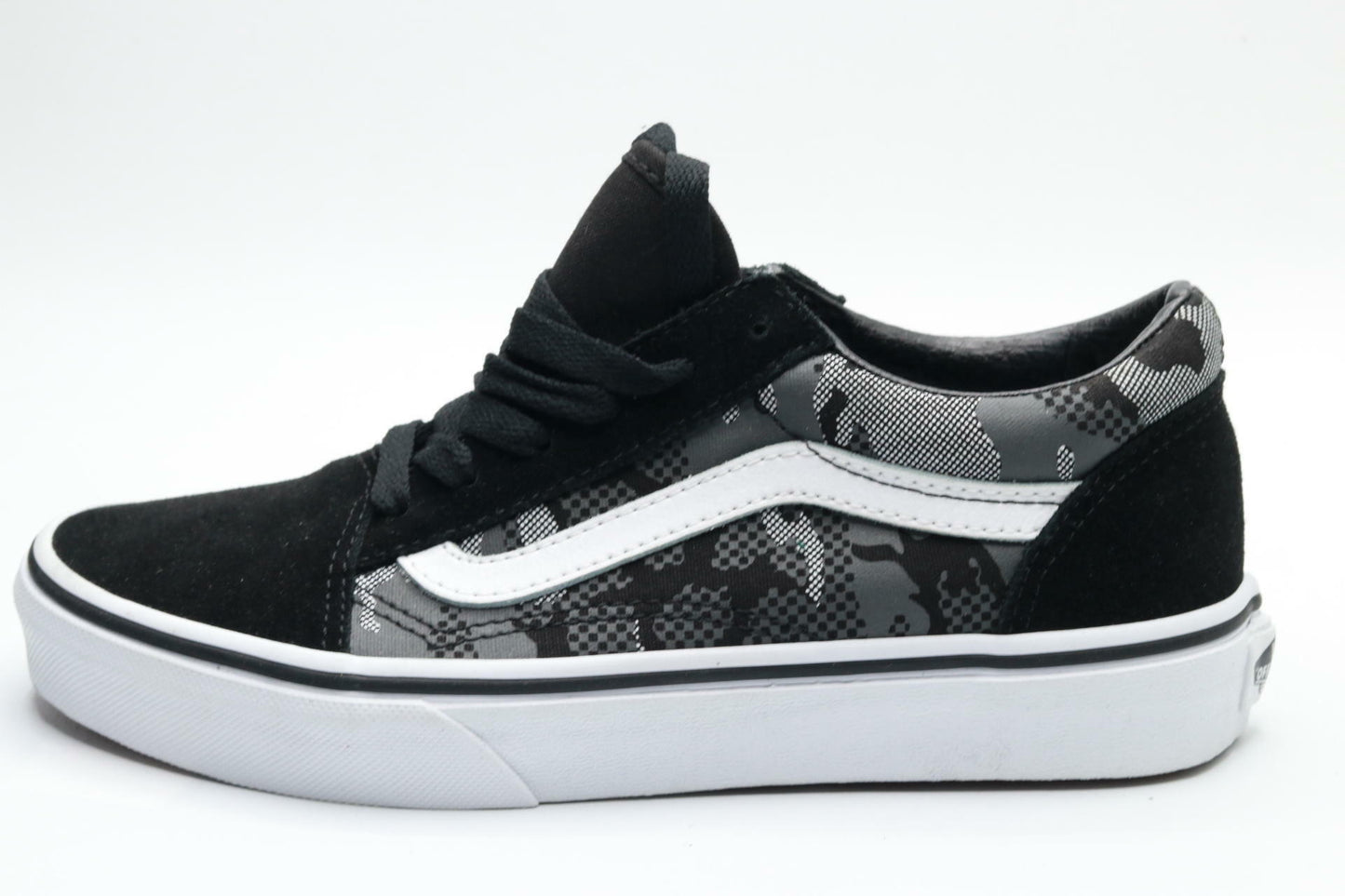 Vans Boys Old Skool Pattern Camo Skate  Sneaker Black/True White 4 Y BIG KID
