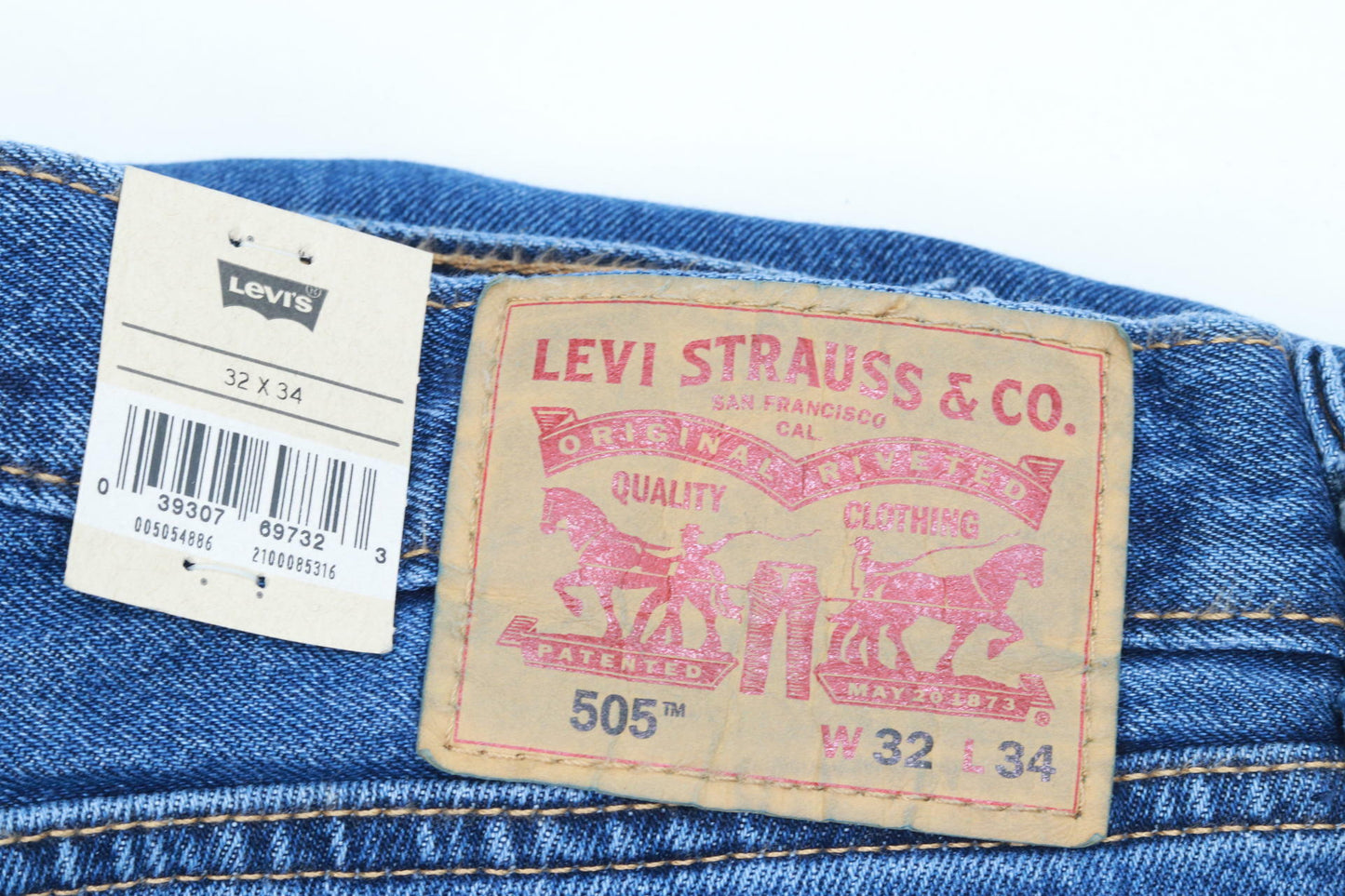 Levi Men's 505 Regular Fit Jeans, Dark Stonewash, 32W X 34L (Shelf Pulls)