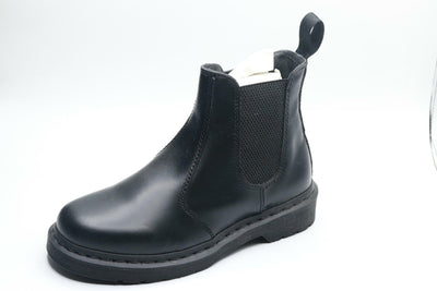 Dr. Martens Unisex 2976 Mono Smooth Leather Chelsea Boot, Black, 7 Women/6 Men Shelf Pull