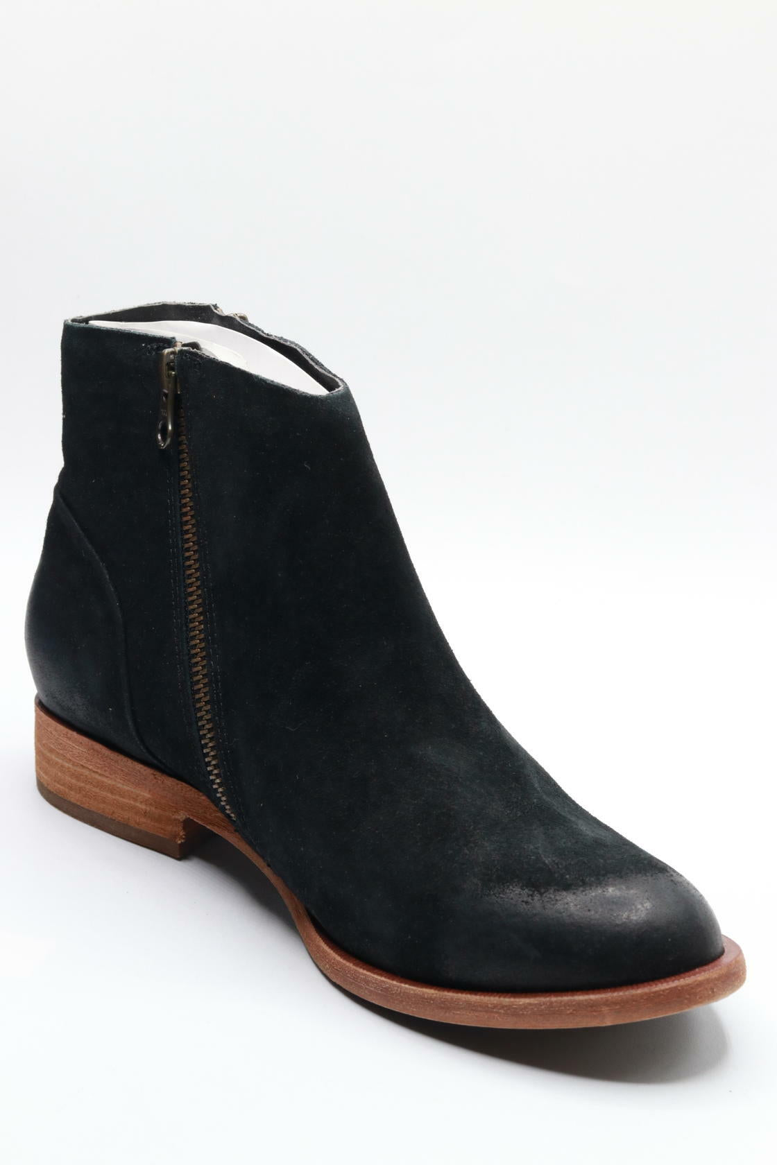 KORK-EASE Riley Black Distressed 7.5 M