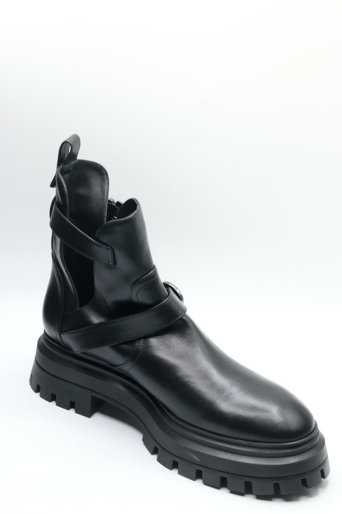 Stuart Weitzman Women's Maverick Bedford Moto Booties, Black, 9.5 Medium US