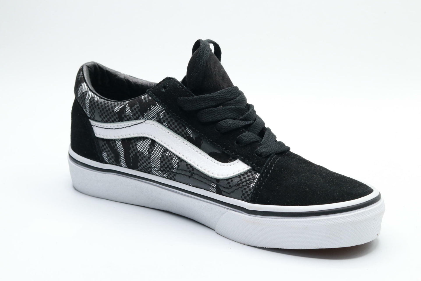 Vans Boys Old Skool Pattern Camo Skate  Sneaker Black/True White 4 Y BIG KID