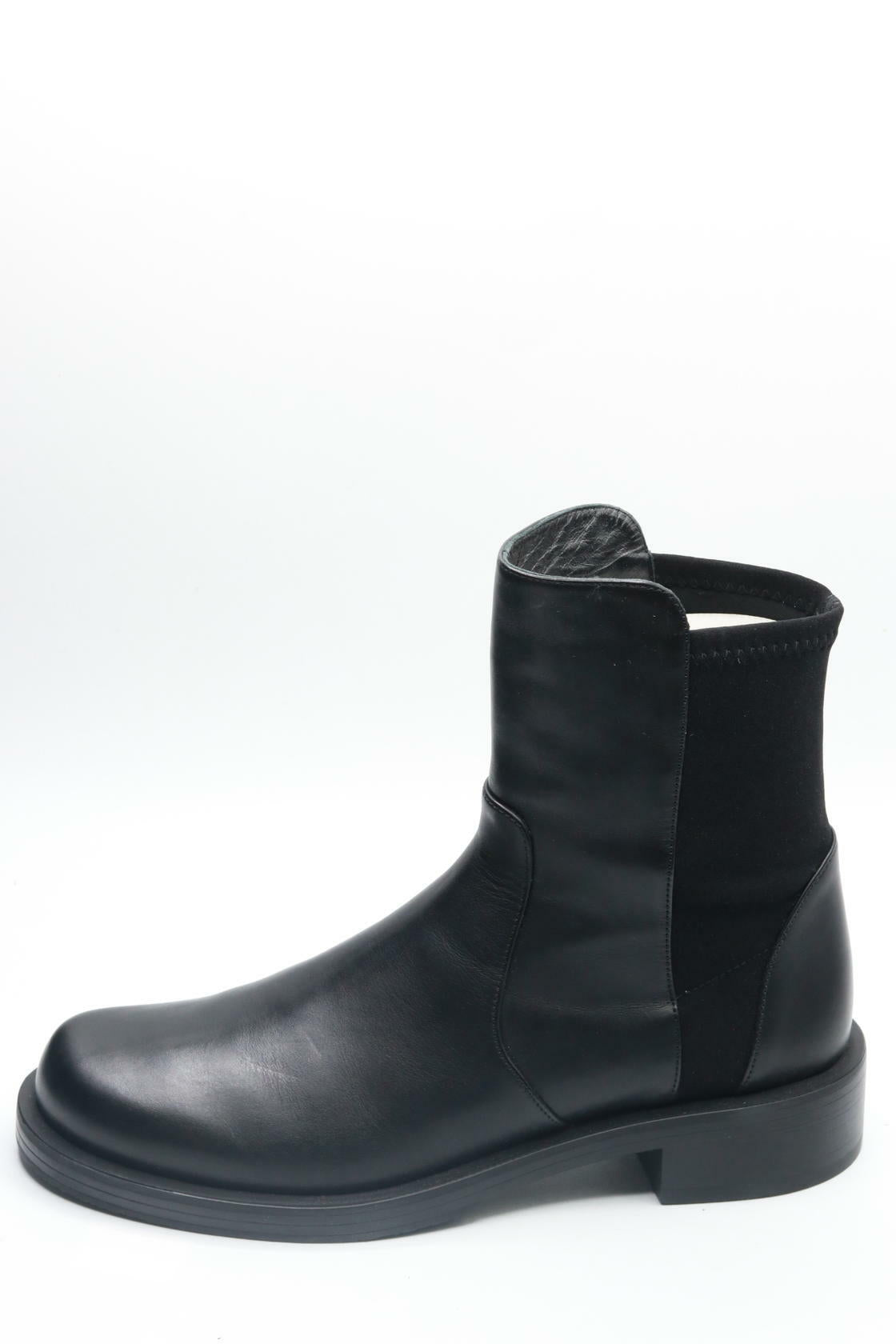 Stuart Weitzman 5050 Bold Zip Bootie Black 9 B