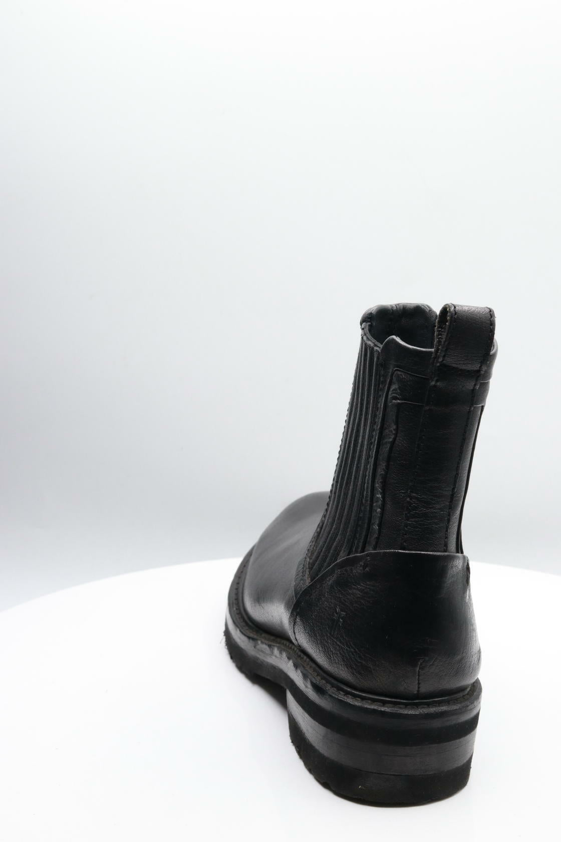 Vagabond Shoemakers Kenova Leather Chelsea Boot Black EU 39 (US Women's 9) M