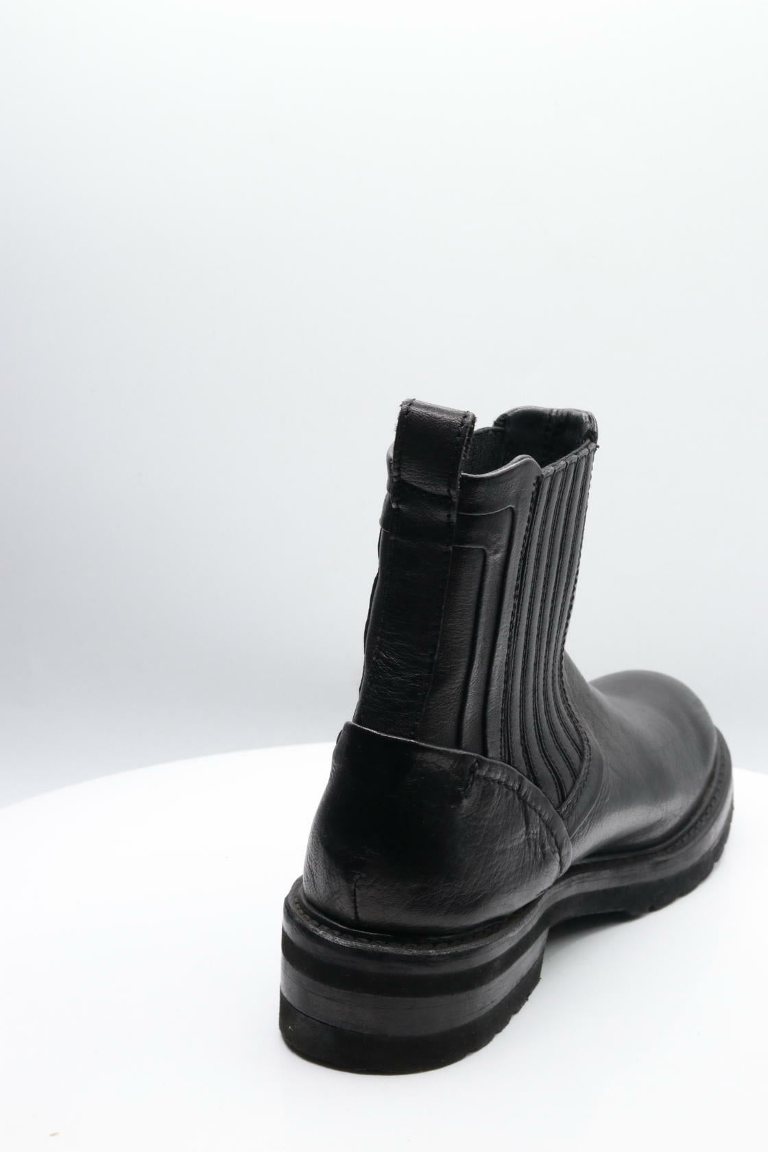 Vagabond Shoemakers Kenova Leather Chelsea Boot Black EU 39 (US Women's 9) M