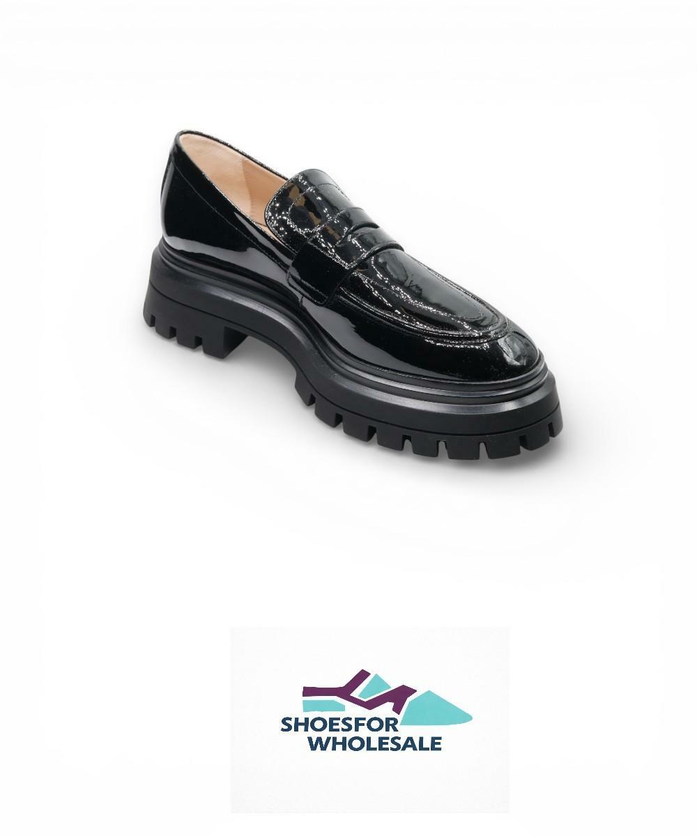 Stuart Weitzman Bedford Loafer Black 7.5 B
