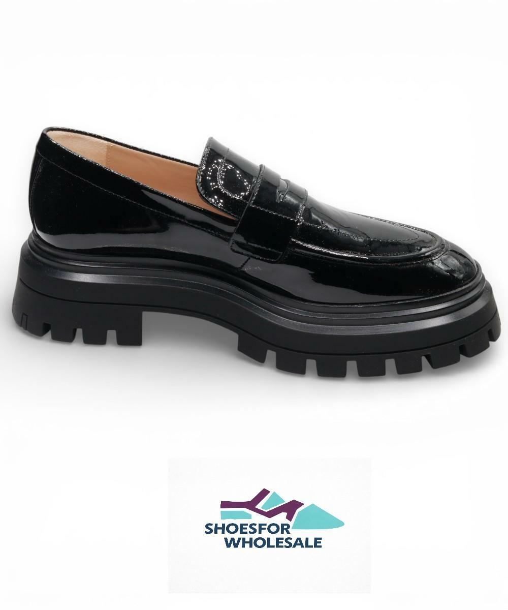 Stuart Weitzman Bedford Loafer Black 7.5 B