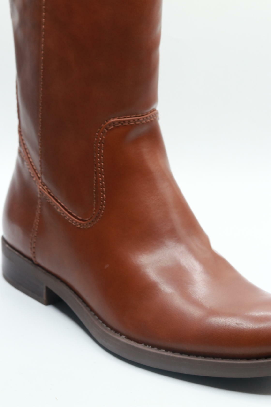 Tommy Hilfiger Women's Shano Riding Boot, Medium Brown, 7