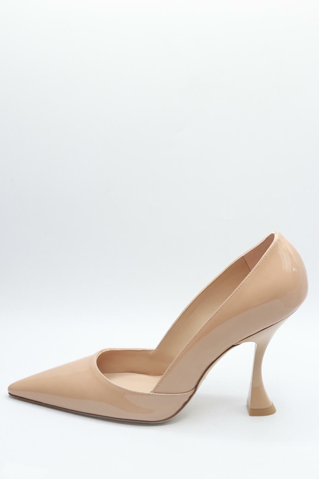 Stuart Weitzman Womens Xcurve 100 Pump Adobe