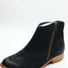 KORK-EASE Riley Black Distressed 7.5 M