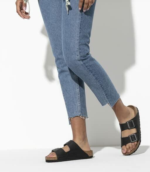 Birkenstock Women's Arizona Birko-Flo Black Sandals - 7-7.5 2A(N) US Women