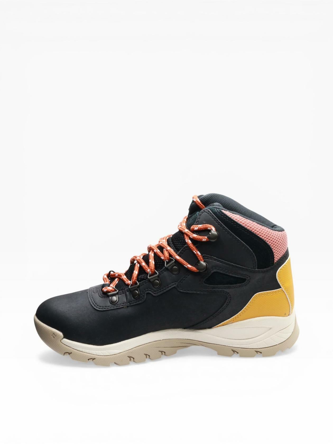 Columbia Women's Newton Ridge Plus, Black/Golden Yellow, 8