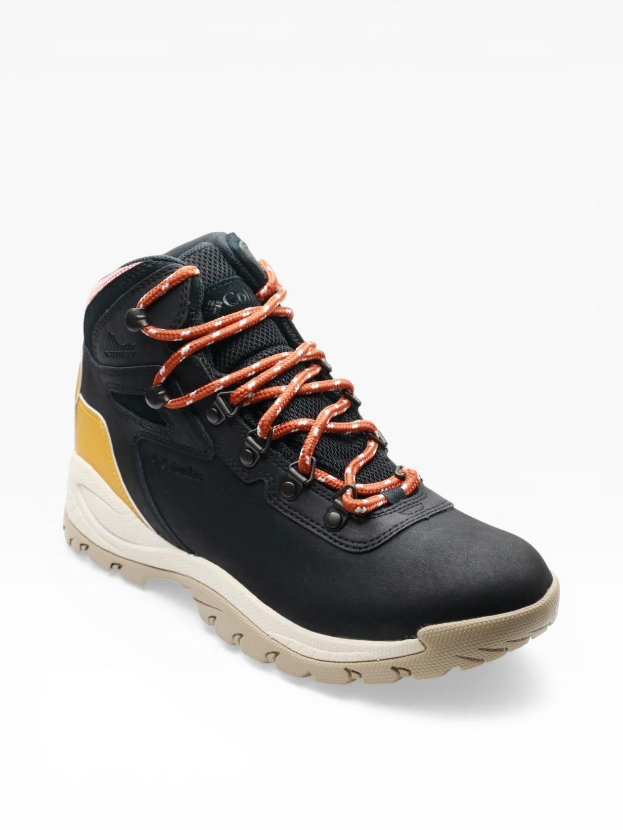 Columbia Women's Newton Ridge Plus, Black/Golden Yellow, 8